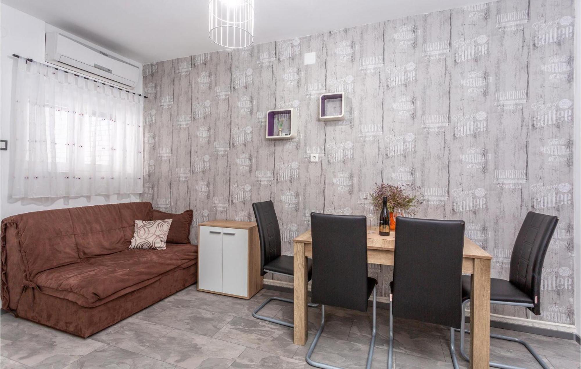 Stunning Apartment In Malinska With Kitchen Exterior photo